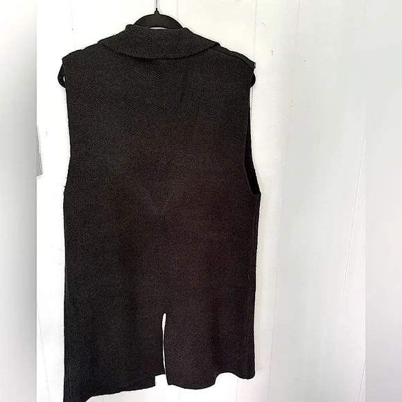 NWOT Black Sleeveless Knit Vest with Button Decor & Pockets Size XL - Picture 8 of 10